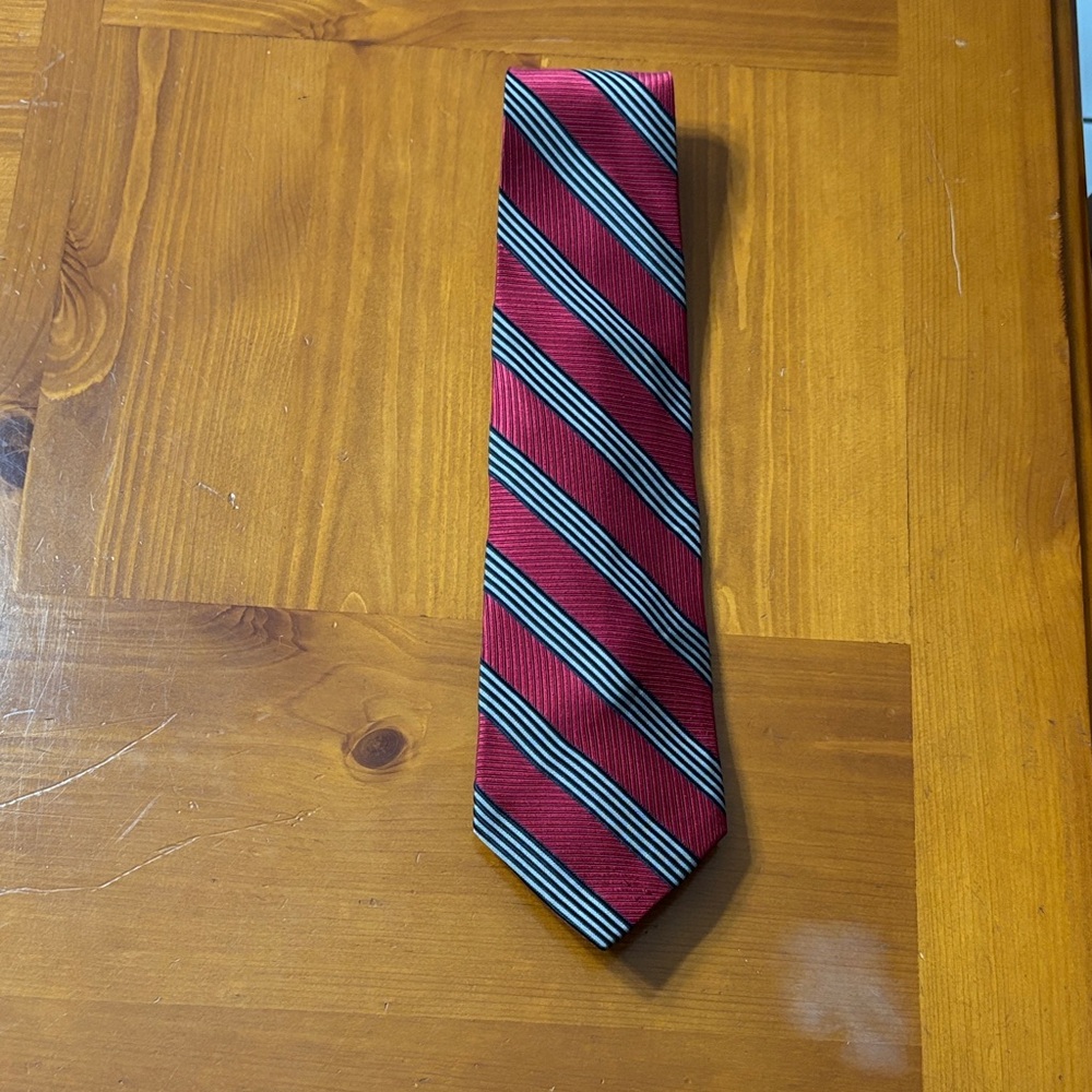 Siena Collezione Handmade Silk Classic Striped Necktie Red Black Gray